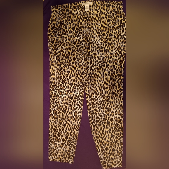 89th & Madison leopard slacks - Picture 2 of 2